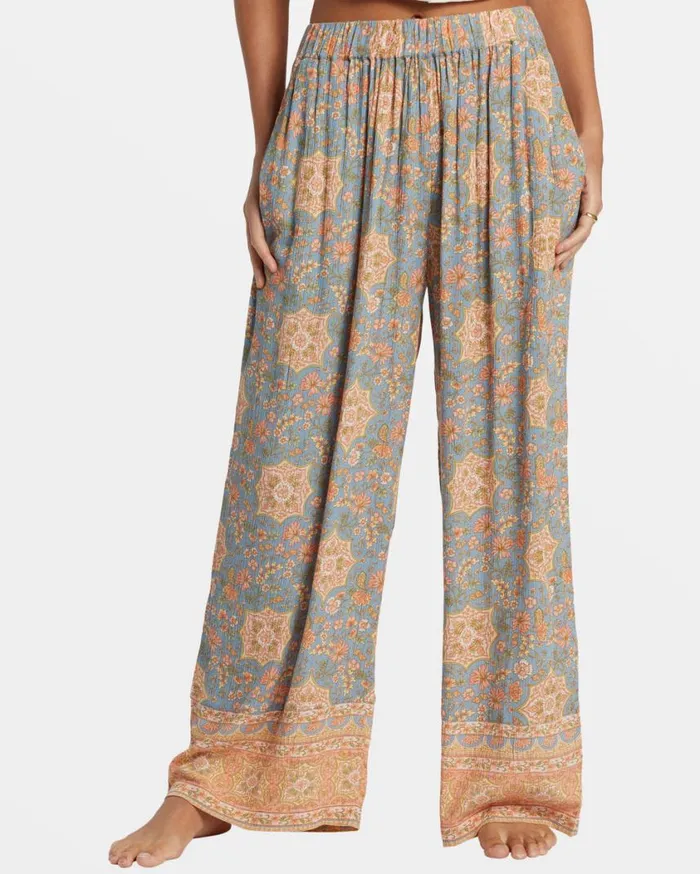 Billabong Follow Me 2 Elastic Waist Pants Western Sky Womens Jeans and Pants Billabong Follow Me 2 Elastic Waist Pants Western Sky Womens Jeans and Pants