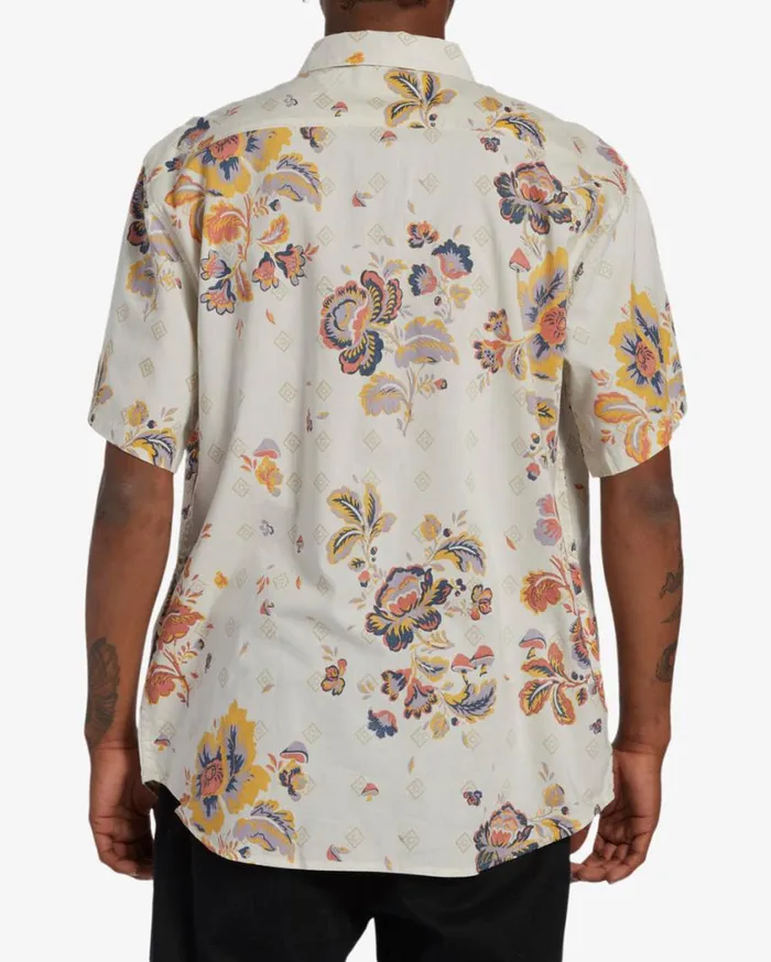 Billabong Sundays Short Sleeve Shirt Taupe Mens Shirts Billabong Sundays Short Sleeve Shirt Taupe Mens Shirts