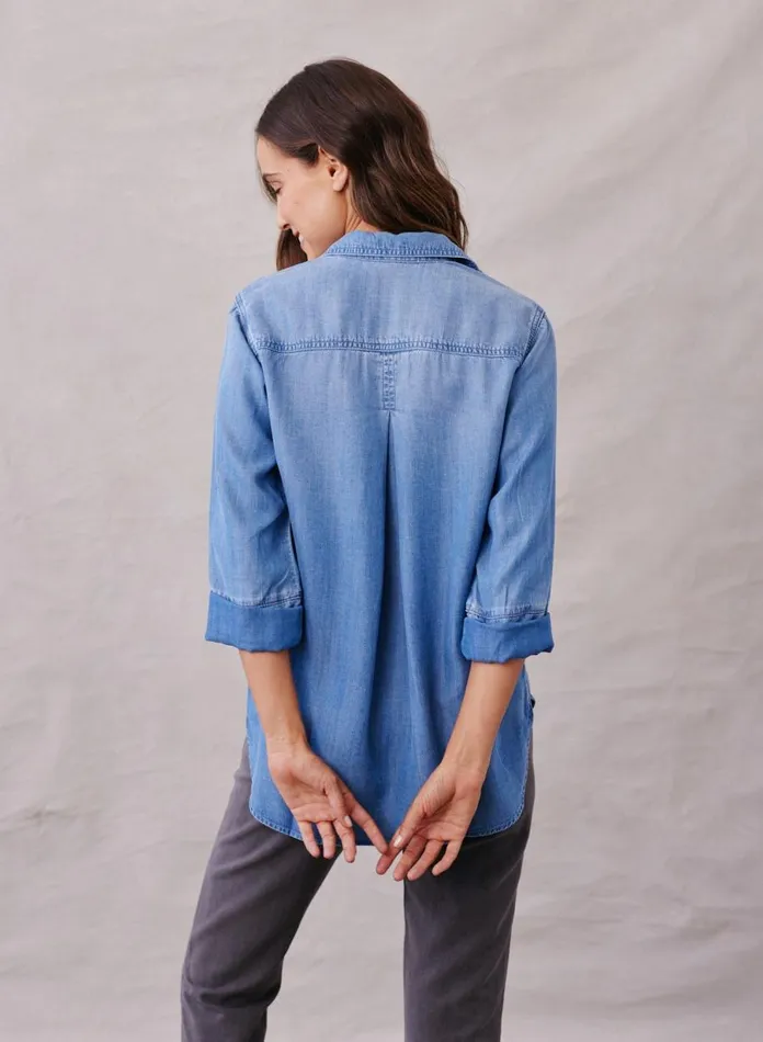 Button Down Women Bella Dahl Shirt Tail Button Down 8211 Medium Ombre Wash Button Down Women Bella Dahl Shirt Tail Button Down 8211 Medium Ombre Wash