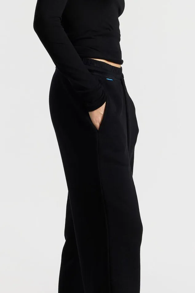 COTTON CITIZEN Boston Trouser Jet Black Women Sweatpants COTTON CITIZEN Boston Trouser Jet Black Women Sweatpants
