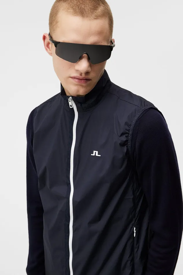 Men Ash Light Packable Vest JL Navy JLindeberg Gilets Men Ash Light Packable Vest JL Navy JLindeberg Gilets