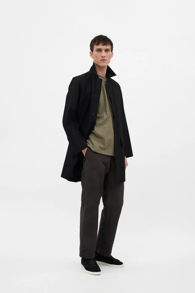Men Vargo Travel Light Raglan Mac Black Norse Projects Outerwear