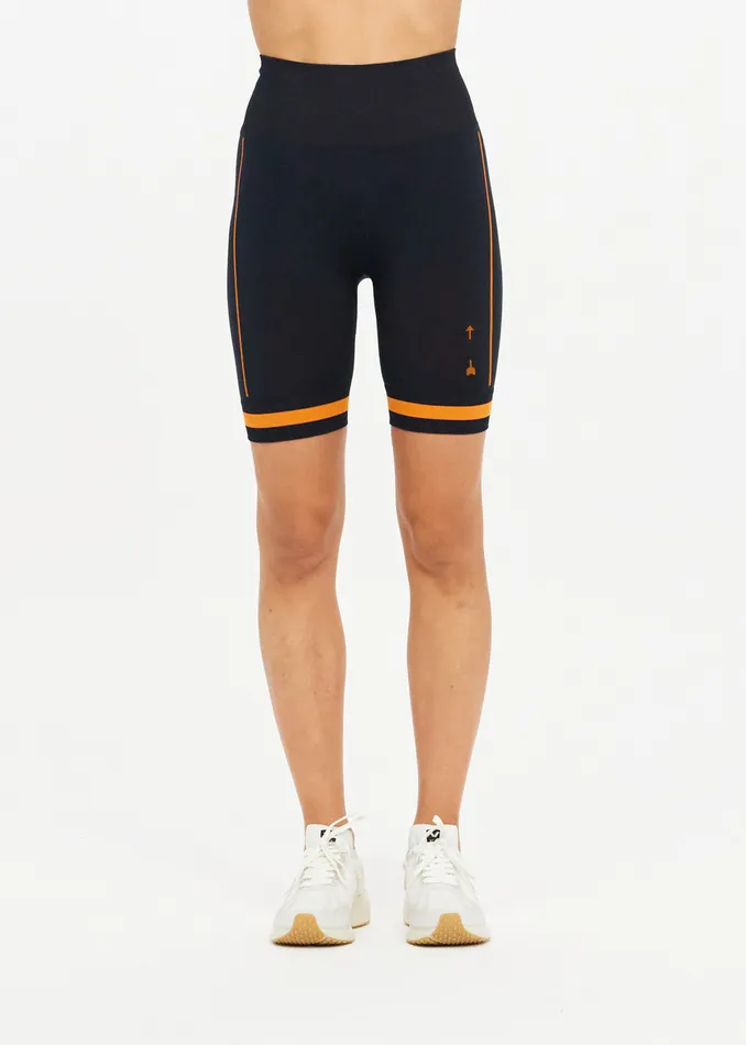 Shorts SEAMLESS SPIN SHORT THE UPSIDE Women Shorts SEAMLESS SPIN SHORT THE UPSIDE Women