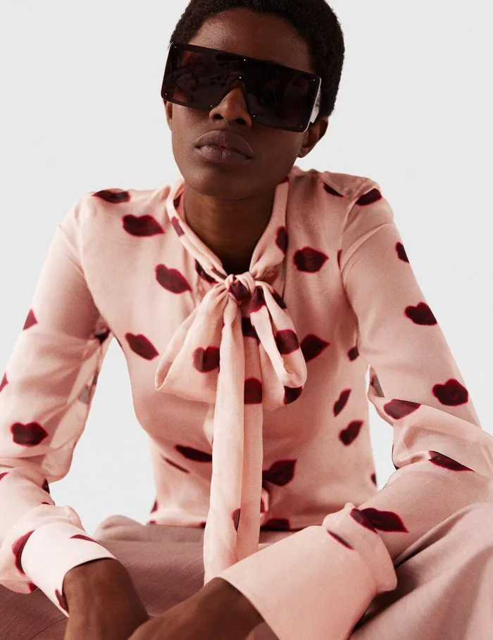 Stella McCartney Shirts And Tops Women LongSleeve Lips Print Top Dusty Pink And Red Stella McCartney Shirts And Tops Women LongSleeve Lips Print Top Dusty Pink And Red