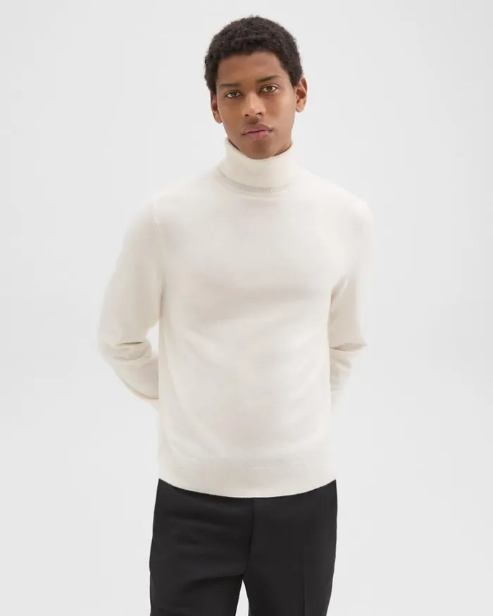 Theory Hilles Turtleneck Sweater In Cashmere Winter White Men Sweaters Cardigans Theory Hilles Turtleneck Sweater In Cashmere Winter White Men Sweaters Cardigans