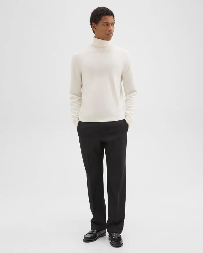 Theory Hilles Turtleneck Sweater In Cashmere Winter White Men Sweaters Cardigans Theory Hilles Turtleneck Sweater In Cashmere Winter White Men Sweaters Cardigans