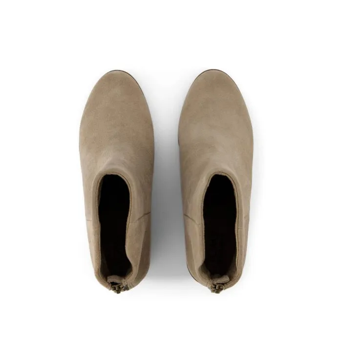 Toms Boots and Booties Casey Ankle Boot Dune Suede 8211 Women Toms Boots and Booties Casey Ankle Boot Dune Suede 8211 Women
