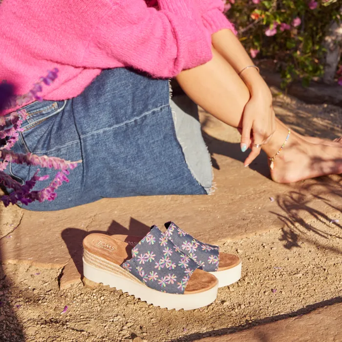 Toms Espadrilles Diana Mule Wedge Sandal Navy Embroidered Floral 8211 Women Toms Espadrilles Diana Mule Wedge Sandal Navy Embroidered Floral 8211 Women