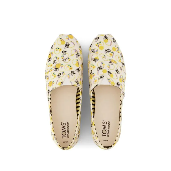 Toms TOMS Classics Alpargata Cloudbound Floral Honeycomb Bees 8211 Women Toms TOMS Classics Alpargata Cloudbound Floral Honeycomb Bees 8211 Women