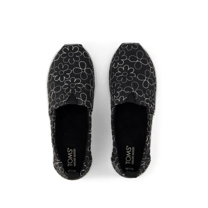 Toms TOMS Classics Alpargata Kids Shoe Black Quilted Daisy 8211 KidsWomen Toms TOMS Classics Alpargata Kids Shoe Black Quilted Daisy 8211 KidsWomen