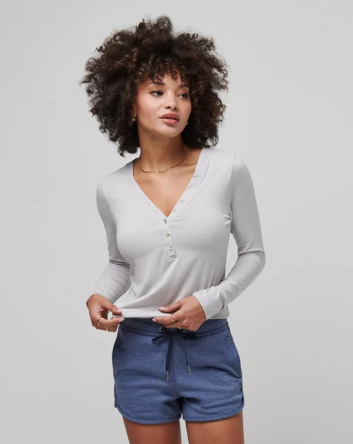 TravisMathew CLOUD JERSEY HENLEY Light Grey Women Shirts and Tops