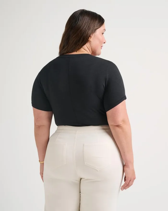 TravisMathew CLOUD JERSEY TEE Black Women Tees