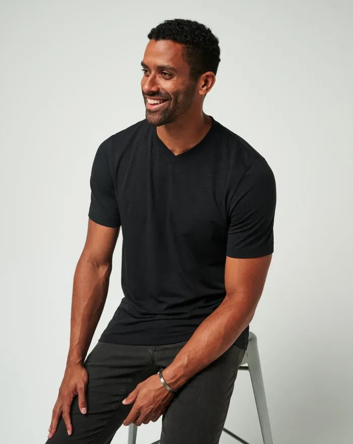 TravisMathew CLOUD TEE Black Men Tees TravisMathew CLOUD TEE Black Men Tees