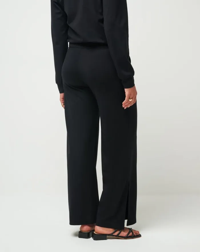 TravisMathew SPA DAY PANT Black Women Pants TravisMathew SPA DAY PANT Black Women Pants