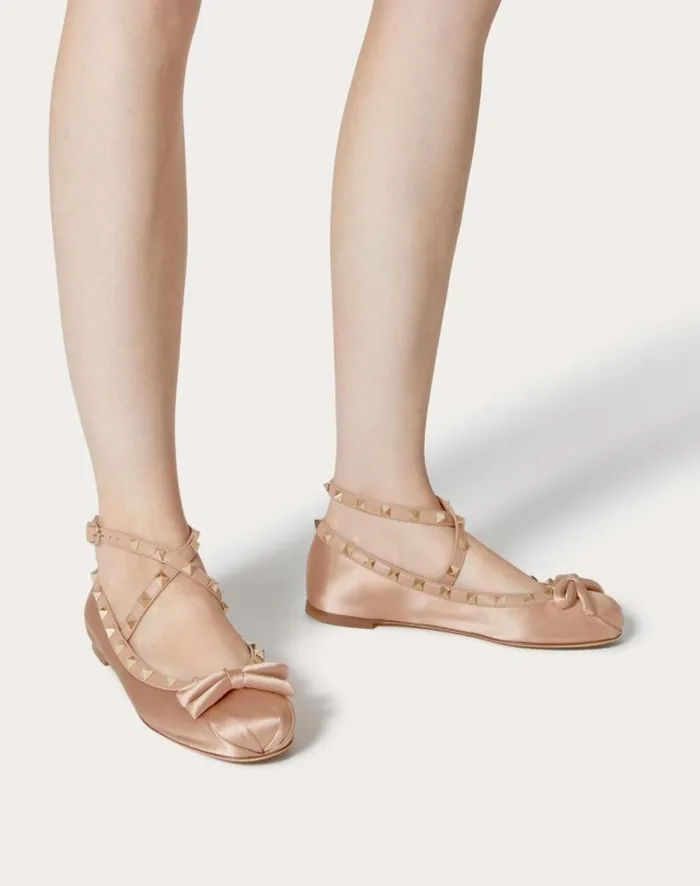 Valentino Ballerinas Woman Rockstud Satin Ballerina For Woman In Rose Cannelle Rose Cannelle Valentino Ballerinas Woman Rockstud Satin Ballerina For Woman In Rose Cannelle Rose Cannelle