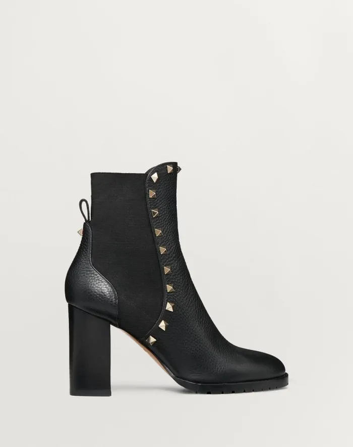 Valentino Boots Woman Rockstud Grainy Calfskin Ankle Boot 80 Mm For Woman In Black Black