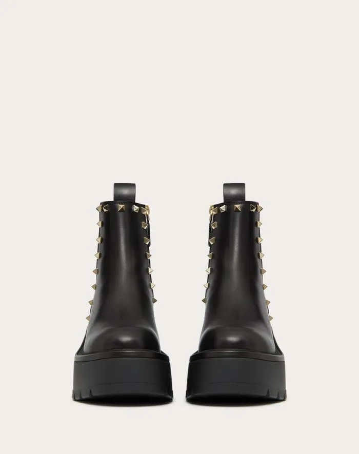 Valentino Boots Woman Uniqueform Calfskin Ankle Boot 85 Mm For Woman In Black Black Valentino Boots Woman Uniqueform Calfskin Ankle Boot 85 Mm For Woman In Black Black