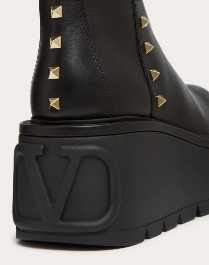 Valentino Boots Woman Uniqueform Calfskin Ankle Boot 85 Mm For Woman In Black Black Valentino Boots Woman Uniqueform Calfskin Ankle Boot 85 Mm For Woman In Black Black