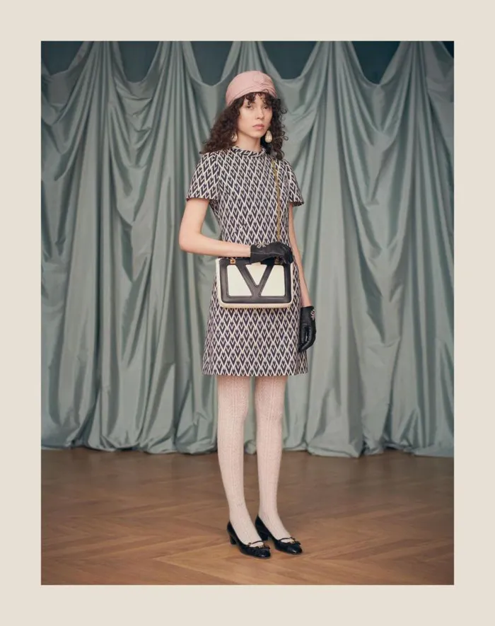 Valentino Dresses Woman Short Dress In Toute La V Jacquard For Woman In Nightcream Nightcream Valentino Dresses Woman Short Dress In Toute La V Jacquard For Woman In Nightcream Nightcream
