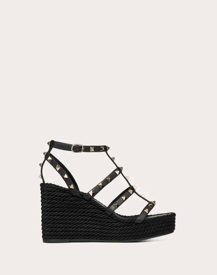 Valentino Espadrilles And Wedges Woman Rockstud Ankle Strap Wedge Sandal In Calfskin Leather 95 Mm For Woman In Poudre Poudre Valentino Espadrilles And Wedges Woman Rockstud Ankle Strap Wedge Sandal In Calfskin Leather 95 Mm For Woman In Poudre Poudre