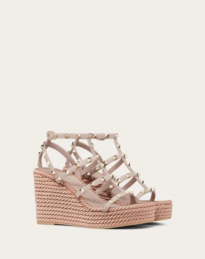 Valentino Espadrilles And Wedges Woman Rockstud Ankle Strap Wedge Sandal In Calfskin Leather 95 Mm For Woman In Poudre Poudre Valentino Espadrilles And Wedges Woman Rockstud Ankle Strap Wedge Sandal In Calfskin Leather 95 Mm For Woman In Poudre Poudre