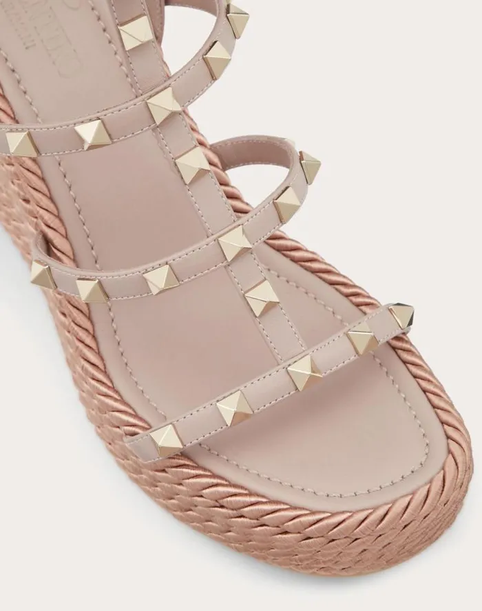 Valentino Espadrilles And Wedges Woman Rockstud Ankle Strap Wedge Sandal In Calfskin Leather 95 Mm For Woman In Poudre Poudre Valentino Espadrilles And Wedges Woman Rockstud Ankle Strap Wedge Sandal In Calfskin Leather 95 Mm For Woman In Poudre Poudre