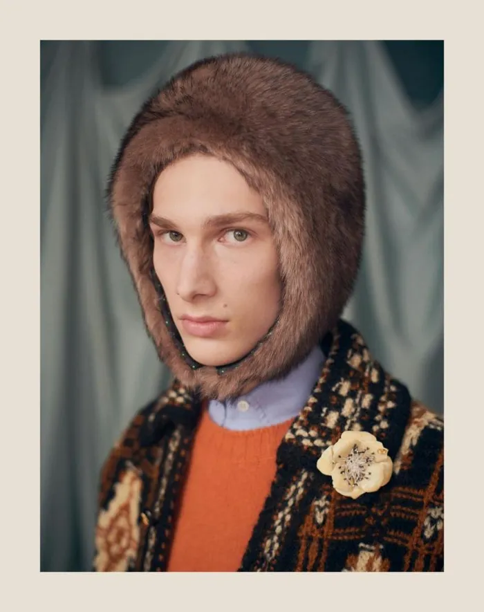 Valentino Knitwear Man Shetland Wool Crewneck Sweater With Vlogo Embroidery For Man In Orange Orange Valentino Knitwear Man Shetland Wool Crewneck Sweater With Vlogo Embroidery For Man In Orange Orange