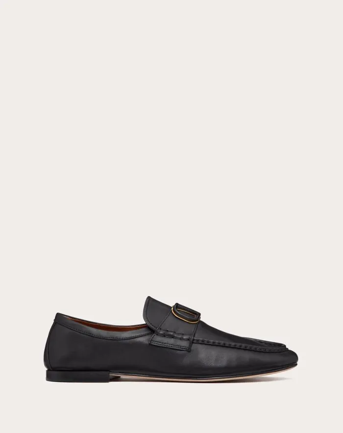 Valentino Laceups And Loafers Man Vlogo Signature Calfskin Nappa Loafer For Man In Fondant Fondant Valentino Laceups And Loafers Man Vlogo Signature Calfskin Nappa Loafer For Man In Fondant Fondant