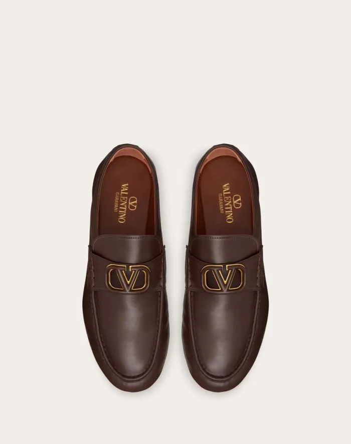 Valentino Laceups And Loafers Man Vlogo Signature Calfskin Nappa Loafer For Man In Fondant Fondant Valentino Laceups And Loafers Man Vlogo Signature Calfskin Nappa Loafer For Man In Fondant Fondant