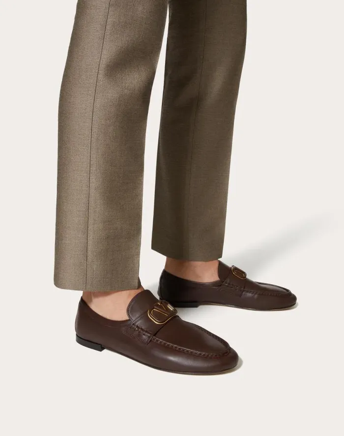Valentino Laceups And Loafers Man Vlogo Signature Calfskin Nappa Loafer For Man In Fondant Fondant Valentino Laceups And Loafers Man Vlogo Signature Calfskin Nappa Loafer For Man In Fondant Fondant
