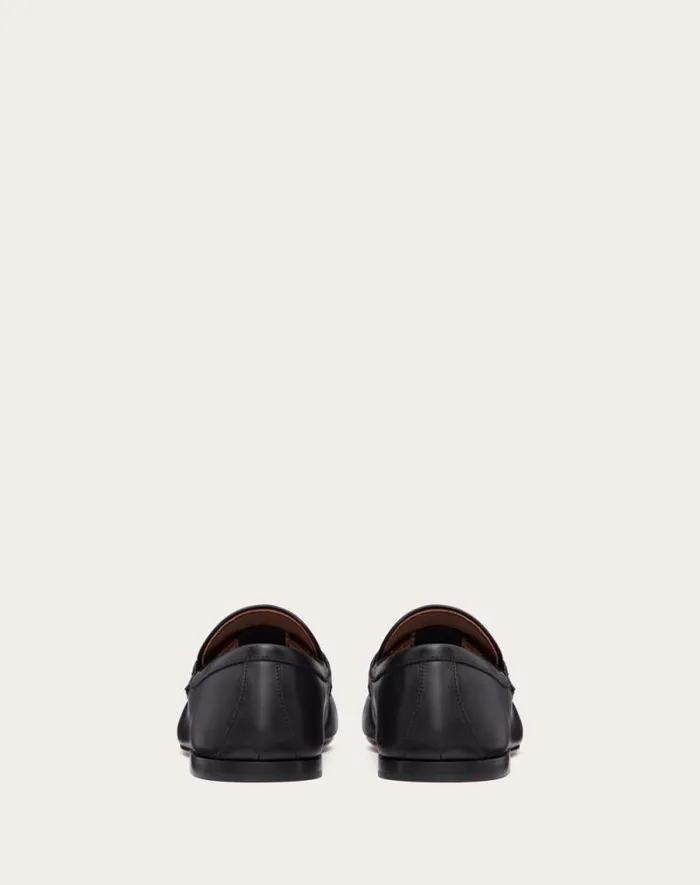 Valentino Laceups And Loafers Man Vlogo Signature Calfskin Nappa Loafer For Man In Fondant Fondant Valentino Laceups And Loafers Man Vlogo Signature Calfskin Nappa Loafer For Man In Fondant Fondant