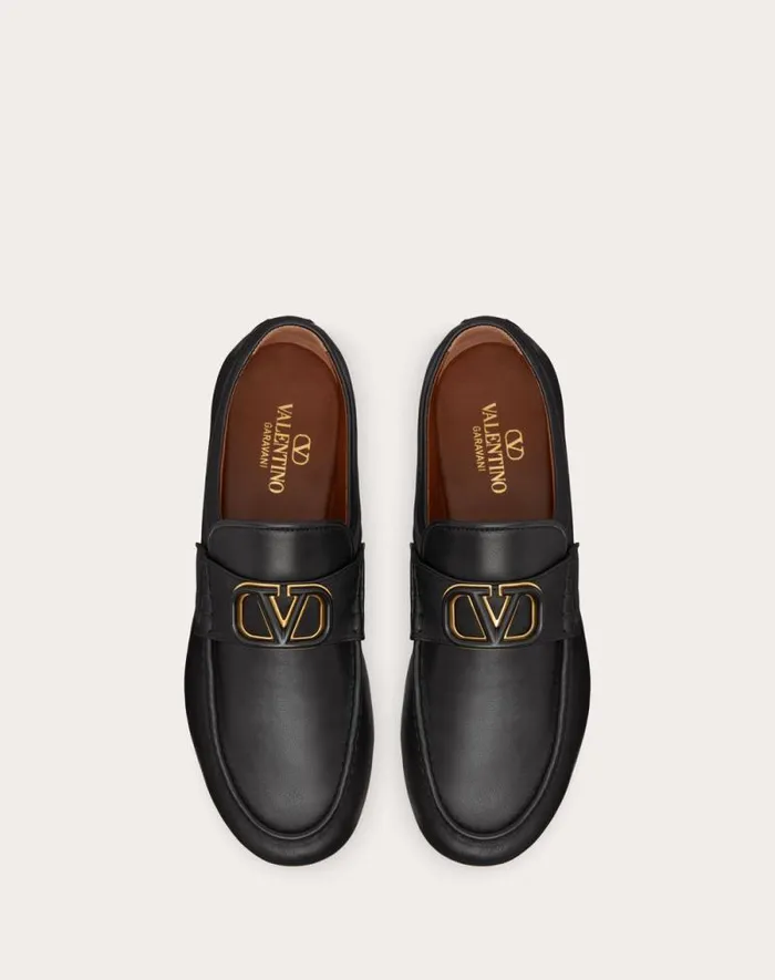 Valentino Laceups And Loafers Man Vlogo Signature Calfskin Nappa Loafer For Man In Fondant Fondant Valentino Laceups And Loafers Man Vlogo Signature Calfskin Nappa Loafer For Man In Fondant Fondant