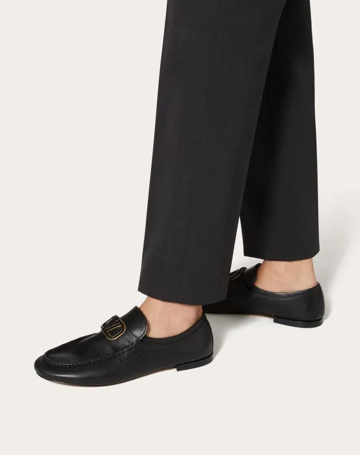 Valentino Laceups And Loafers Man Vlogo Signature Calfskin Nappa Loafer For Man In Fondant Fondant Valentino Laceups And Loafers Man Vlogo Signature Calfskin Nappa Loafer For Man In Fondant Fondant