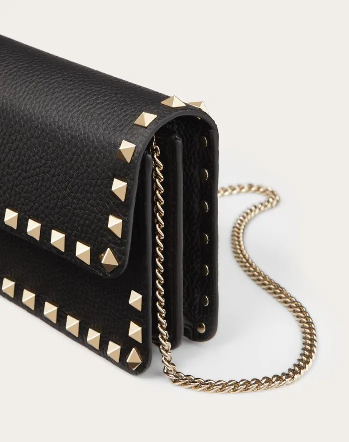 Valentino Mini Bags Woman Rockstud Grainy Calfskin Chain Pouch For Woman In Black Black