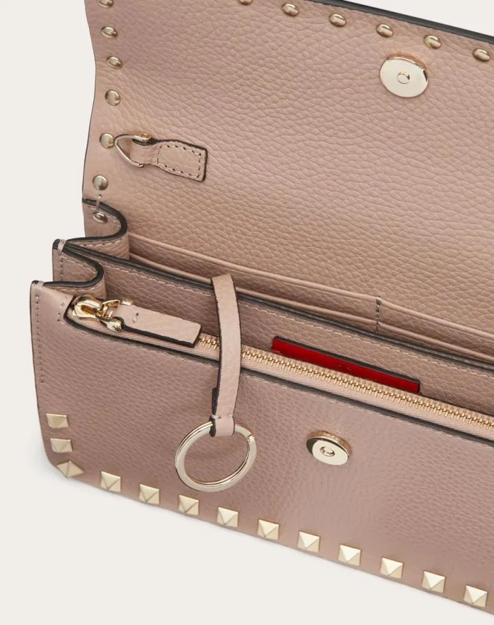 Valentino Mini Bags Woman Rockstud Grainy Calfskin Chain Pouch For Woman In Black Black