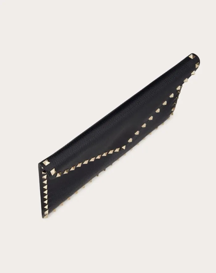 Valentino Mini Bags Woman Rockstud Grainy Calfskin Envelope Pouch For Woman In Poudre Poudre Valentino Mini Bags Woman Rockstud Grainy Calfskin Envelope Pouch For Woman In Poudre Poudre