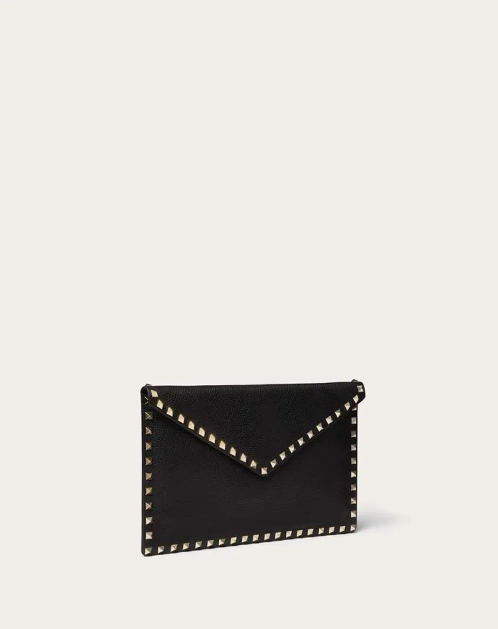 Valentino Mini Bags Woman Rockstud Grainy Calfskin Envelope Pouch For Woman In Poudre Poudre Valentino Mini Bags Woman Rockstud Grainy Calfskin Envelope Pouch For Woman In Poudre Poudre