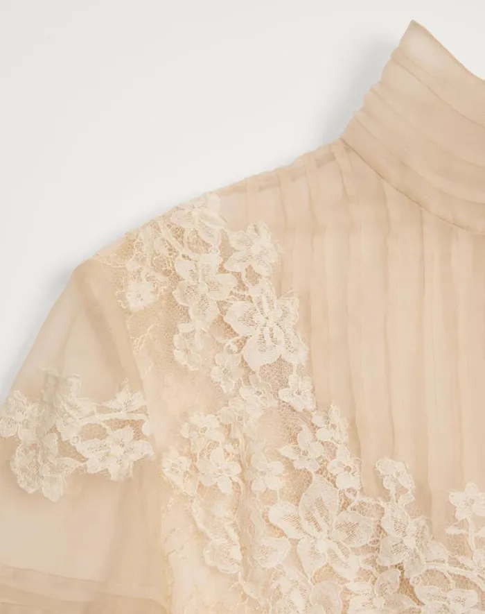 Valentino Shirts And Tops Woman Top In Dentelle With Roses Pattern For Woman In Ivory Ivory Valentino Shirts And Tops Woman Top In Dentelle With Roses Pattern For Woman In Ivory Ivory