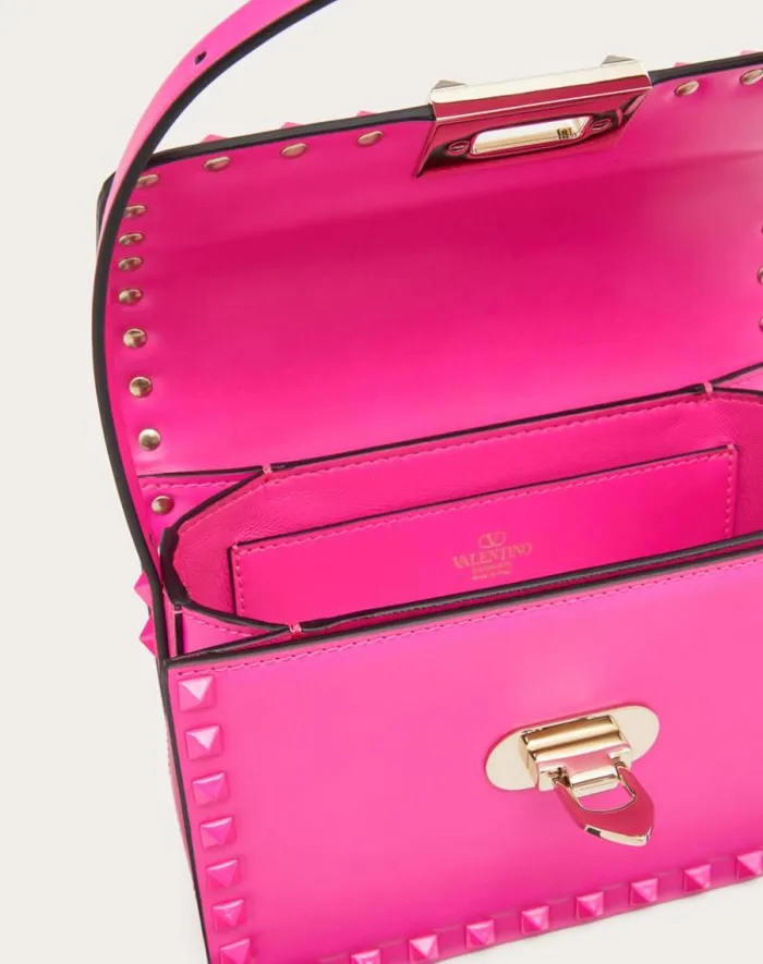 Valentino Shoulder Bags Woman Small Rockstud23 Smooth Calfskin Shoulder Bag For Woman In Pink Pp Pink Pp Valentino Shoulder Bags Woman Small Rockstud23 Smooth Calfskin Shoulder Bag For Woman In Pink Pp Pink Pp
