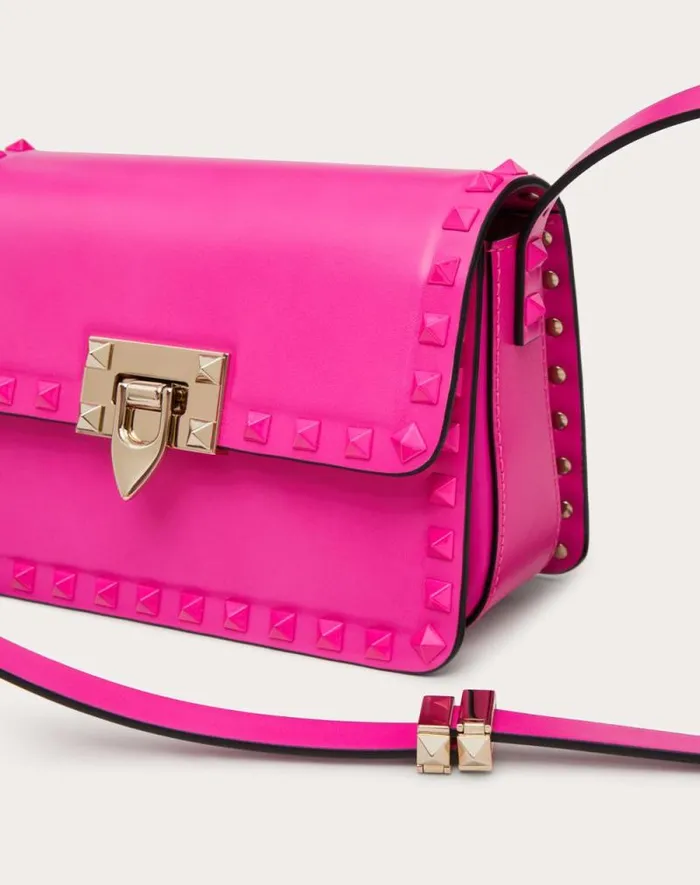 Valentino Shoulder Bags Woman Small Rockstud23 Smooth Calfskin Shoulder Bag For Woman In Pink Pp Pink Pp Valentino Shoulder Bags Woman Small Rockstud23 Smooth Calfskin Shoulder Bag For Woman In Pink Pp Pink Pp