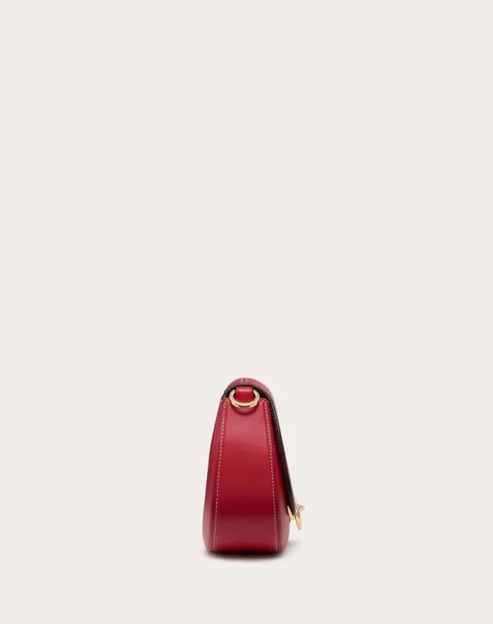 Valentino Shoulder Bags Woman Small Valentino Garavani Ohval Shoulder Bag In Nappa Calfskin For Woman In Rosso Valentino Rosso Valentino Valentino Shoulder Bags Woman Small Valentino Garavani Ohval Shoulder Bag In Nappa Calfskin For Woman In Rosso Valentino Rosso Valentino