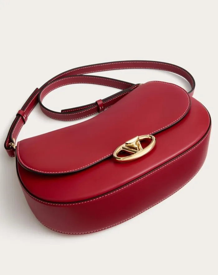 Valentino Shoulder Bags Woman Small Valentino Garavani Ohval Shoulder Bag In Nappa Calfskin For Woman In Rosso Valentino Rosso Valentino Valentino Shoulder Bags Woman Small Valentino Garavani Ohval Shoulder Bag In Nappa Calfskin For Woman In Rosso Valentino Rosso Valentino