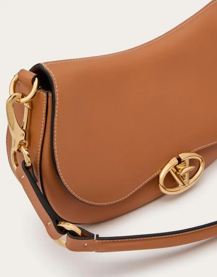 Valentino Shoulder Bags Woman Small Valentino Garavani Ohval Shoulder Bag In Nappa Calfskin For Woman In Rosso Valentino Rosso Valentino Valentino Shoulder Bags Woman Small Valentino Garavani Ohval Shoulder Bag In Nappa Calfskin For Woman In Rosso Valentino Rosso Valentino