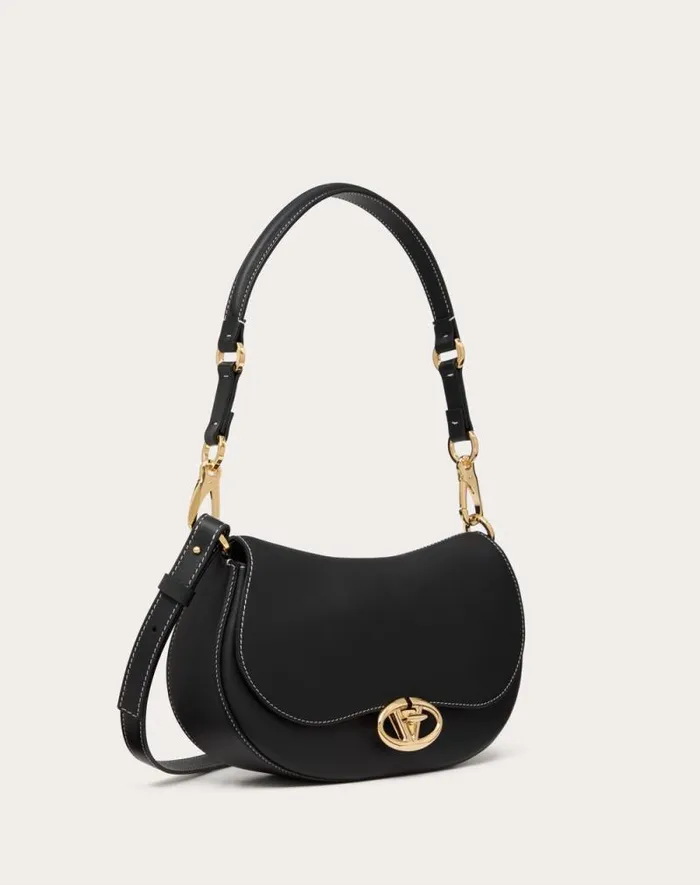 Valentino Shoulder Bags Woman Small Valentino Garavani Ohval Shoulder Bag In Nappa Calfskin For Woman In Rosso Valentino Rosso Valentino Valentino Shoulder Bags Woman Small Valentino Garavani Ohval Shoulder Bag In Nappa Calfskin For Woman In Rosso Valentino Rosso Valentino