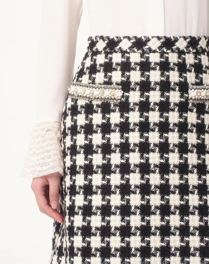 Valentino Skirts Woman Embroidered Damier Light Tweed Skirt For Woman In Ivoryblack Ivoryblack Valentino Skirts Woman Embroidered Damier Light Tweed Skirt For Woman In Ivoryblack Ivoryblack