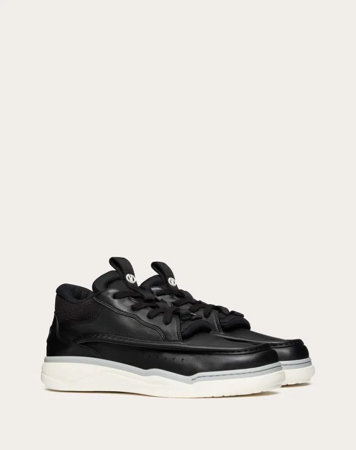 Valentino Sneakers Man Calfskin Leather Midtop Runboot Sneaker For Man In Whitesilverparrot Whitesilverparrot Valentino Sneakers Man Calfskin Leather Midtop Runboot Sneaker For Man In Whitesilverparrot Whitesilverparrot