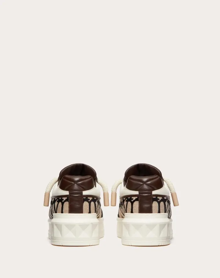 Valentino Sneakers Man One Stud Xl Lowtop Sneaker In Nappa Leather And Toile Iconographe Fabric For Man In Fondant Fondant Valentino Sneakers Man One Stud Xl Lowtop Sneaker In Nappa Leather And Toile Iconographe Fabric For Man In Fondant Fondant