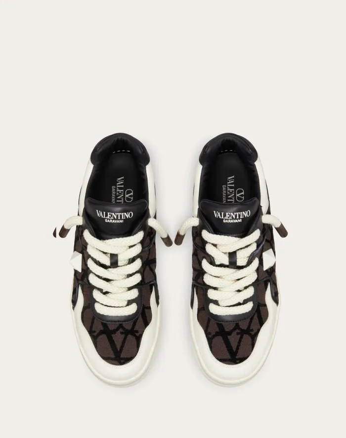 Valentino Sneakers Man One Stud Xl Lowtop Sneaker In Nappa Leather And Toile Iconographe Fabric For Man In Fondant Fondant Valentino Sneakers Man One Stud Xl Lowtop Sneaker In Nappa Leather And Toile Iconographe Fabric For Man In Fondant Fondant