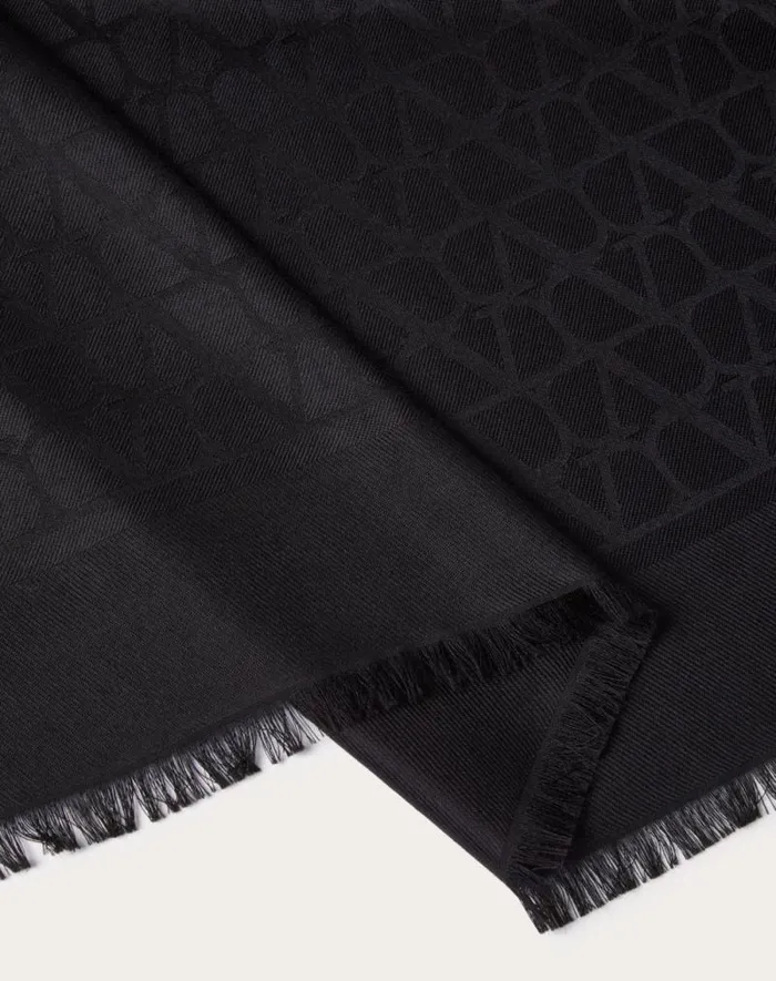 Valentino Soft Accessories Woman Toile Iconographe Wool And Silk Shawl For Woman In Black Black Valentino Soft Accessories Woman Toile Iconographe Wool And Silk Shawl For Woman In Black Black