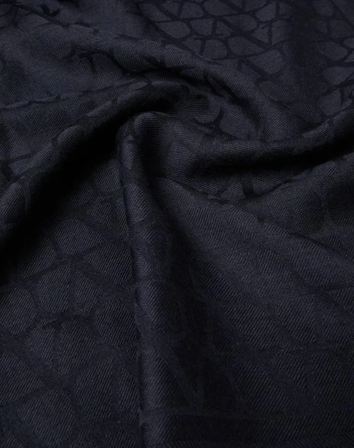 Valentino Soft Accessories Woman Toile Iconographe Wool And Silk Shawl For Woman In Black Black Valentino Soft Accessories Woman Toile Iconographe Wool And Silk Shawl For Woman In Black Black